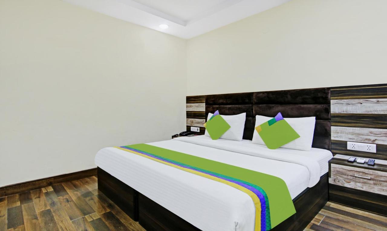 Hotel Singh Continetal Delhi  Extérieur photo