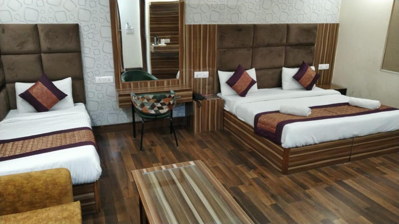 Hotel Singh Continetal Delhi  Extérieur photo