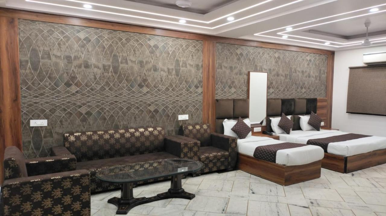 Hotel Singh Continetal Delhi  Extérieur photo
