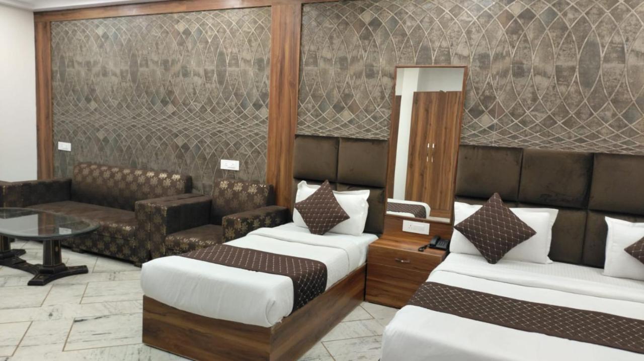 Hotel Singh Continetal Delhi  Extérieur photo
