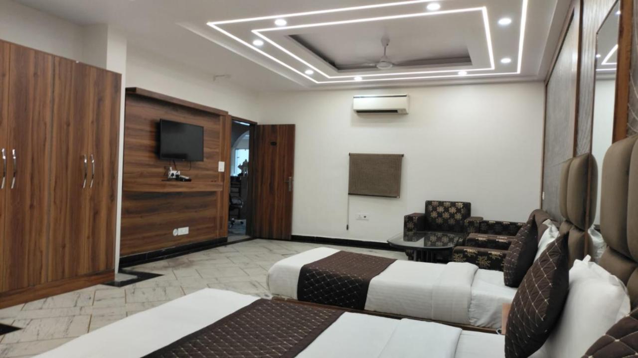 Hotel Singh Continetal Delhi  Extérieur photo