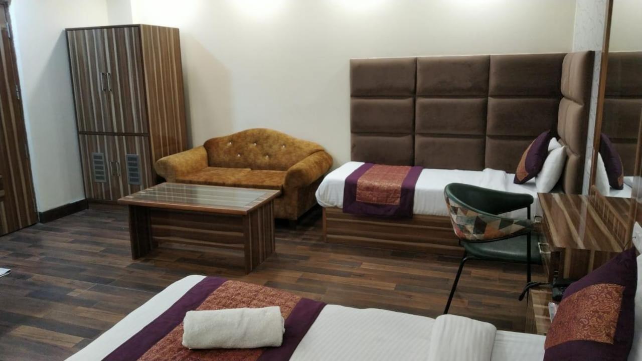 Hotel Singh Continetal Delhi  Extérieur photo