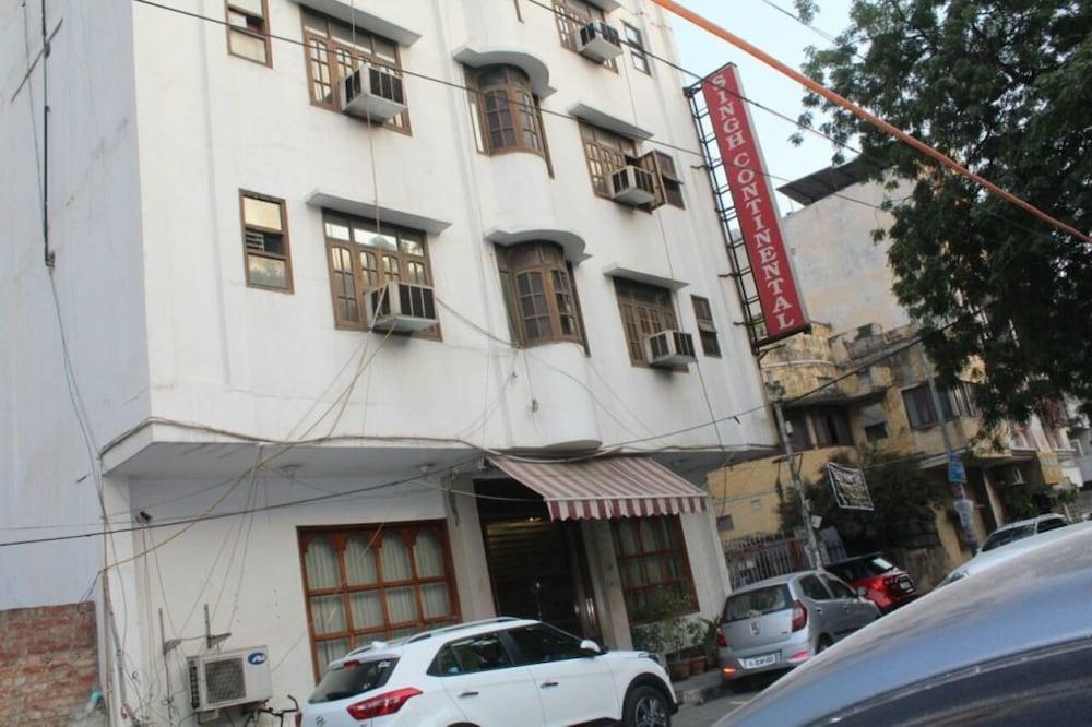 Hotel Singh Continetal Delhi  Extérieur photo